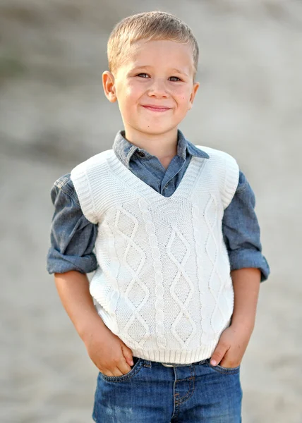 Portrait of a boy on vacation in summer — Stock Photo, Image