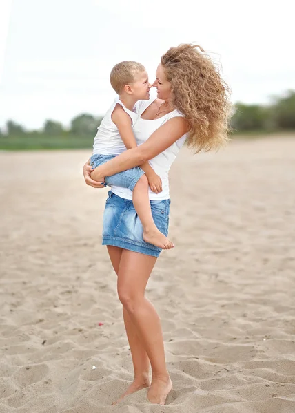 Portrait of a happy mother and baby — Stock Photo, Image