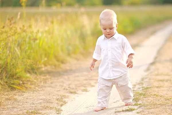 Portrait of a Little boy playing in summer nature — Stock Photo, Image