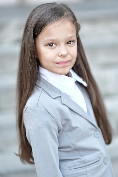 Portrait of little girl outdoors in summer — Stock Photo, Image