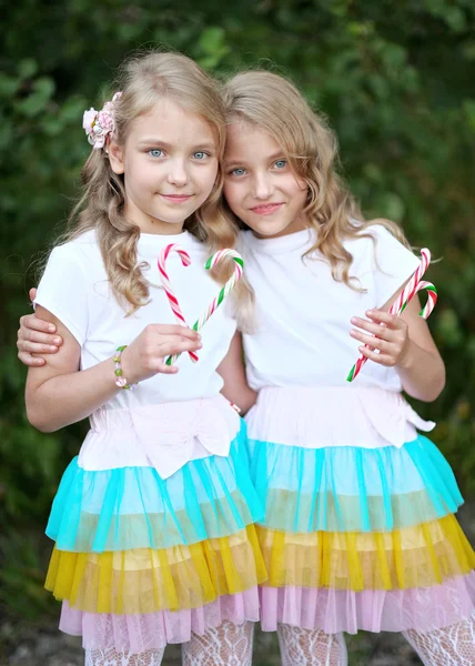 Portrait of two beautifullittle girls twins — Stock Photo, Image