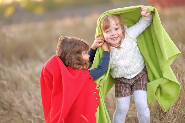 Portrait of two girls in the woods girlfriends — Stock Photo, Image