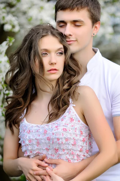 Beautiful Couple in love on summer — Stock Photo, Image