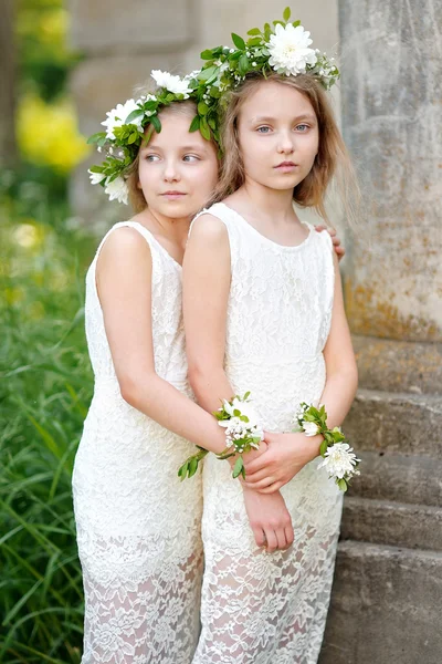 Portrait of two little girls twins — Stock Photo, Image