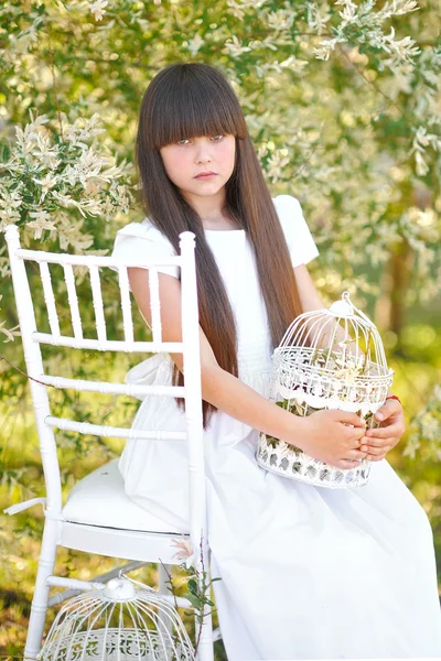 Retrato de una hermosa niña de moda —  Fotos de Stock