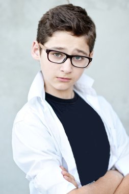 Yaz açık havada bir çocuk portresi