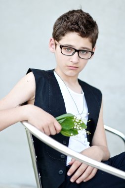 Yaz açık havada bir çocuk portresi