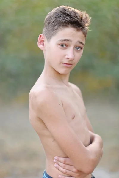 Portrait of a boy in the summer outdoors — Stock Photo, Image