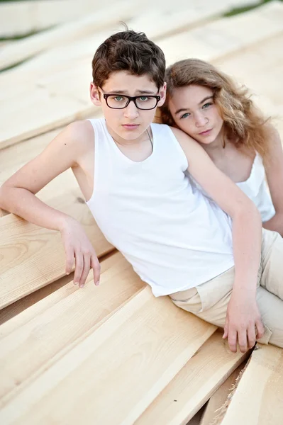 Portrait of a boy and girl  in summer — Stock Photo, Image
