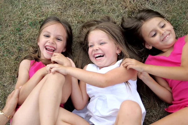 Portrait of three girlfriends on the nature — Stock Photo, Image