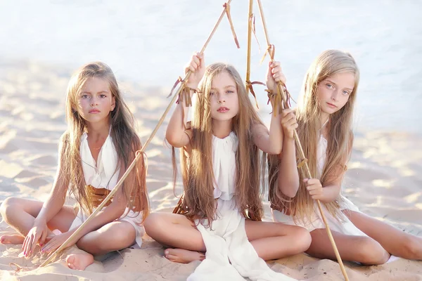 Portrait of three girlfriends on the nature — Stock Photo, Image