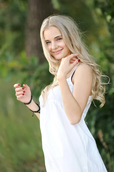 Retrato de uma bela jovem modelo, menina sexy — Fotografia de Stock