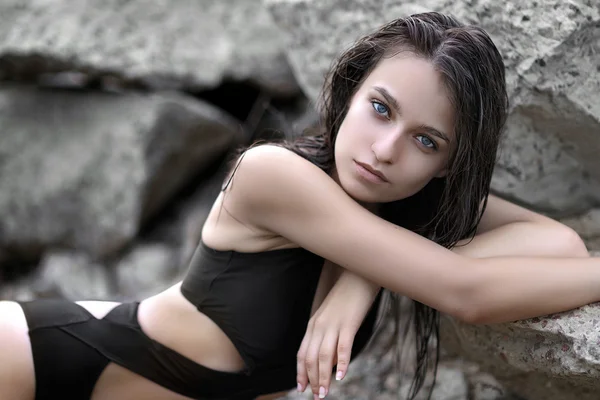 Πορτρέτο του ένα όμορφο νεαρό μοντέλο, σέξι κορίτσι — Φωτογραφία Αρχείου