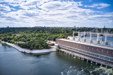 Zaporozhye 'deki Dinyeper hidroelektrik santrali.