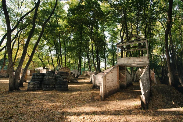 Viejo Edificio Madera Grande Extraño Base Para Juego Paintball Donde — Foto de Stock