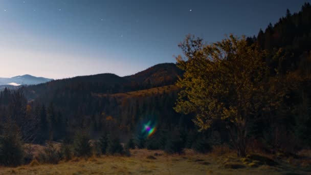 上升的月亮在上升的天空 — 图库视频影像