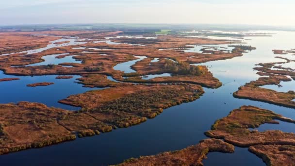 Село расположено на Самарских равнинах в живописной Украине — стоковое видео