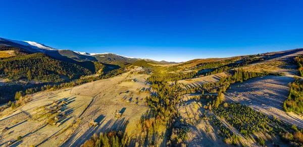 Paisagens Montanhosas Pitorescas Outono Com Neve Perto Aldeia Dzembronya Ucrânia — Fotografia de Stock