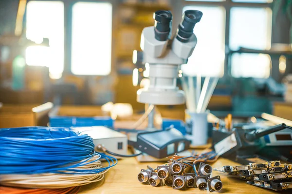 Modern microscope, electronic components in a scientific laboratory — Foto de Stock