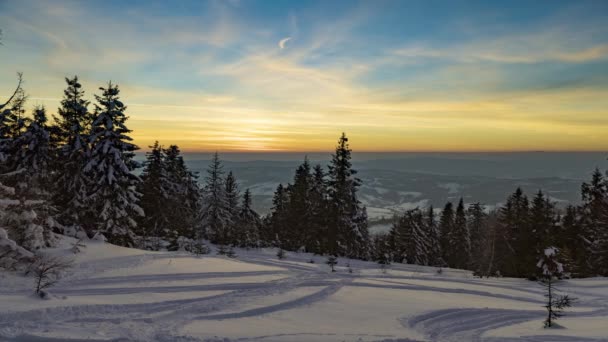 Sundown time lapse w zimowej górze — Wideo stockowe