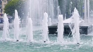 Şehir çeşmesi, çok jet yavaş çekim