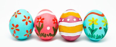 Mükemmel renkli el yapımı Paskalya yumurtaları