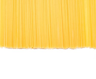 Pişmemiş İtalyan spagettisi.