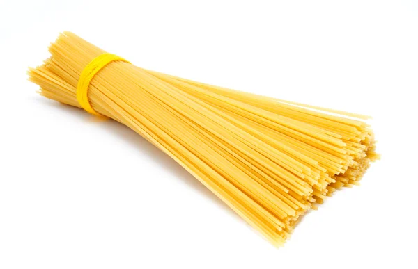 Spaghettis italiens non cuits isolés — Photo