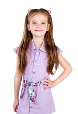 İzole elbise sevimli gülümseyen küçük kız 