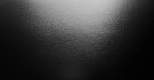 Абстрактний чорний фон з прожектором — стокове фото