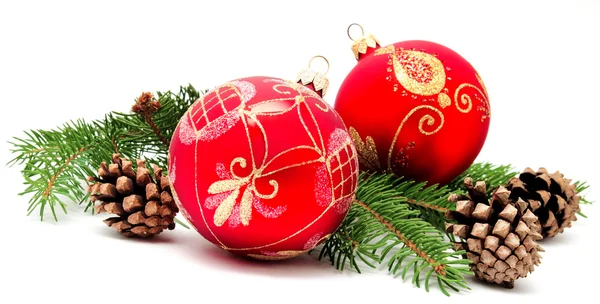 Bolas de decoración de Navidad con conos de abeto — Foto de Stock