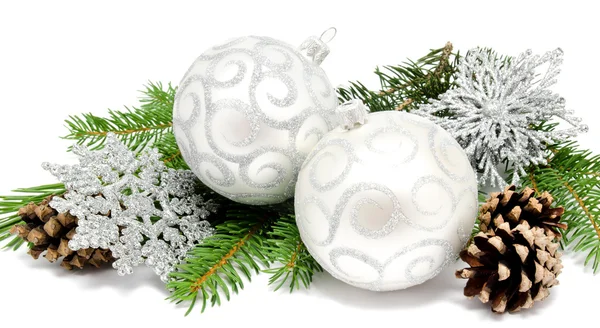 Decoratie kerstballen met fir kegels — Stockfoto