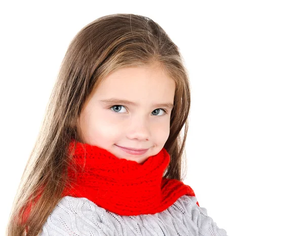 Χαμογελαστά αξιολάτρευτο κοριτσάκι στο κόκκινο φουλάρι — Φωτογραφία Αρχείου
