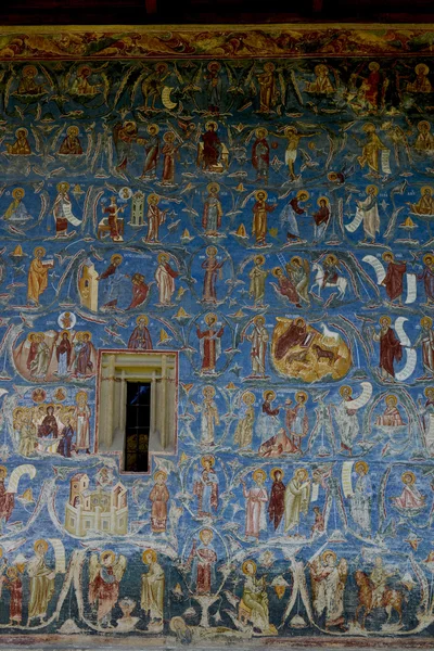 从树的杰西壁画中，在罗马尼亚苏恰瓦县 Voronet 修道院的细节 — 图库照片