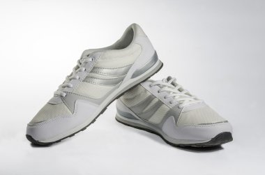 Erkek spor ayakkabı beyaz.