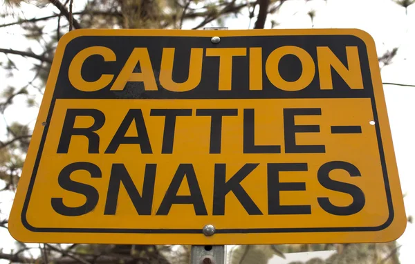 Caution Rattlesnakes Sign — Stock Photo, Image