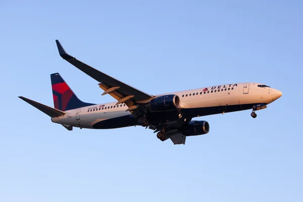 Delta Air Lines Boeing 737 Commercial Plane — Stock Photo, Image