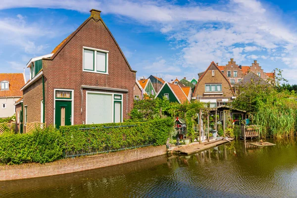 Oude Straatjes Volendam Oud Traditioneel Vissersdorp Typische Houten Huizen Architectuur — Stockfoto