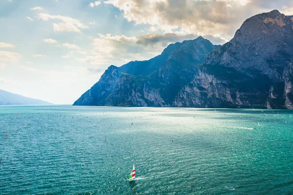 Natur Wildnis Landschaft Gardasee Luftaufnahme Italien Einem Schönen Sommertag Blaues — Stockfoto