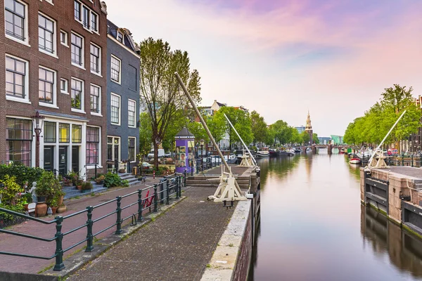 Amsterdam Calles Canales Durante Atardecer Temporada Verano Sint Antoniesluis Destino — Foto de Stock