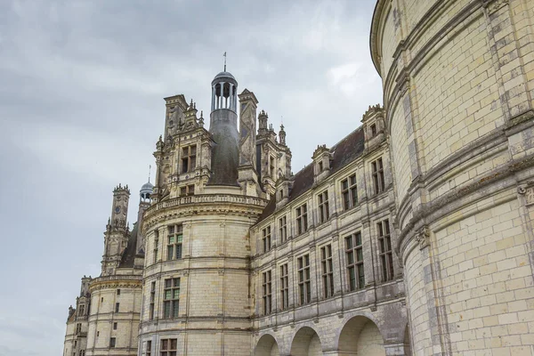 Temné Mraky Dramatická Scéna Nad Zámkem Chambord — Stock fotografie