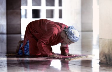Müslüman dindar dua