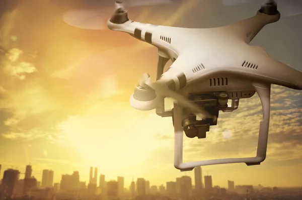 Drone flying over the city — Stock Photo, Image