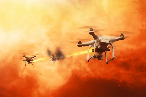 Günbatımı gökyüzü üzerinde dronlar savaşın — Stok fotoğraf