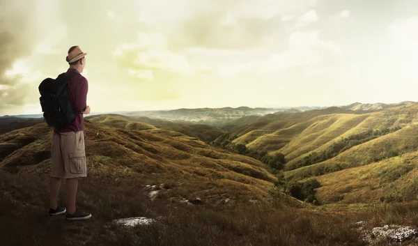 Genç Gezgin dağ arıyorsunuz 