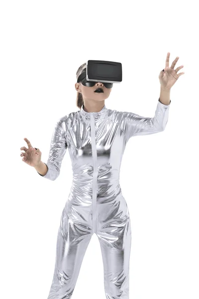 Pretty asian woman wearing VR headset — Stock Photo, Image