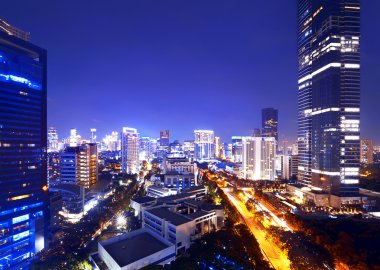 Gece şehir Jakarta