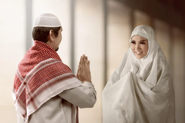アジアのイスラム教徒の男性と女性 — ストック写真