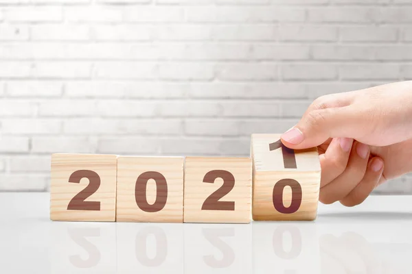 Mano Cambia Cubo Madera 2020 2021 Feliz Año Nuevo 2021 — Foto de Stock