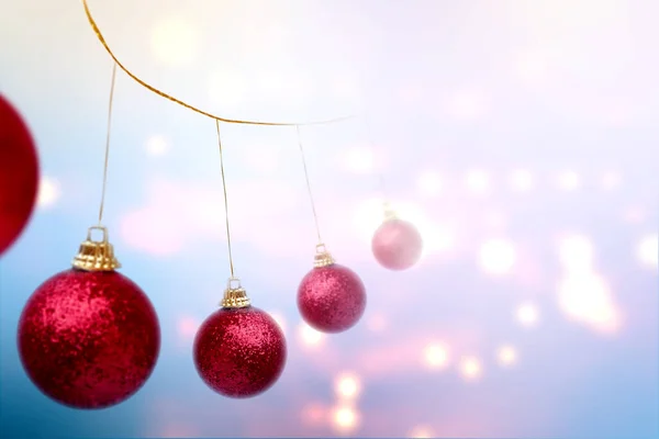 Colorida Bola Navidad Colgando Con Luces Borrosas Background Merry Navidad — Foto de Stock